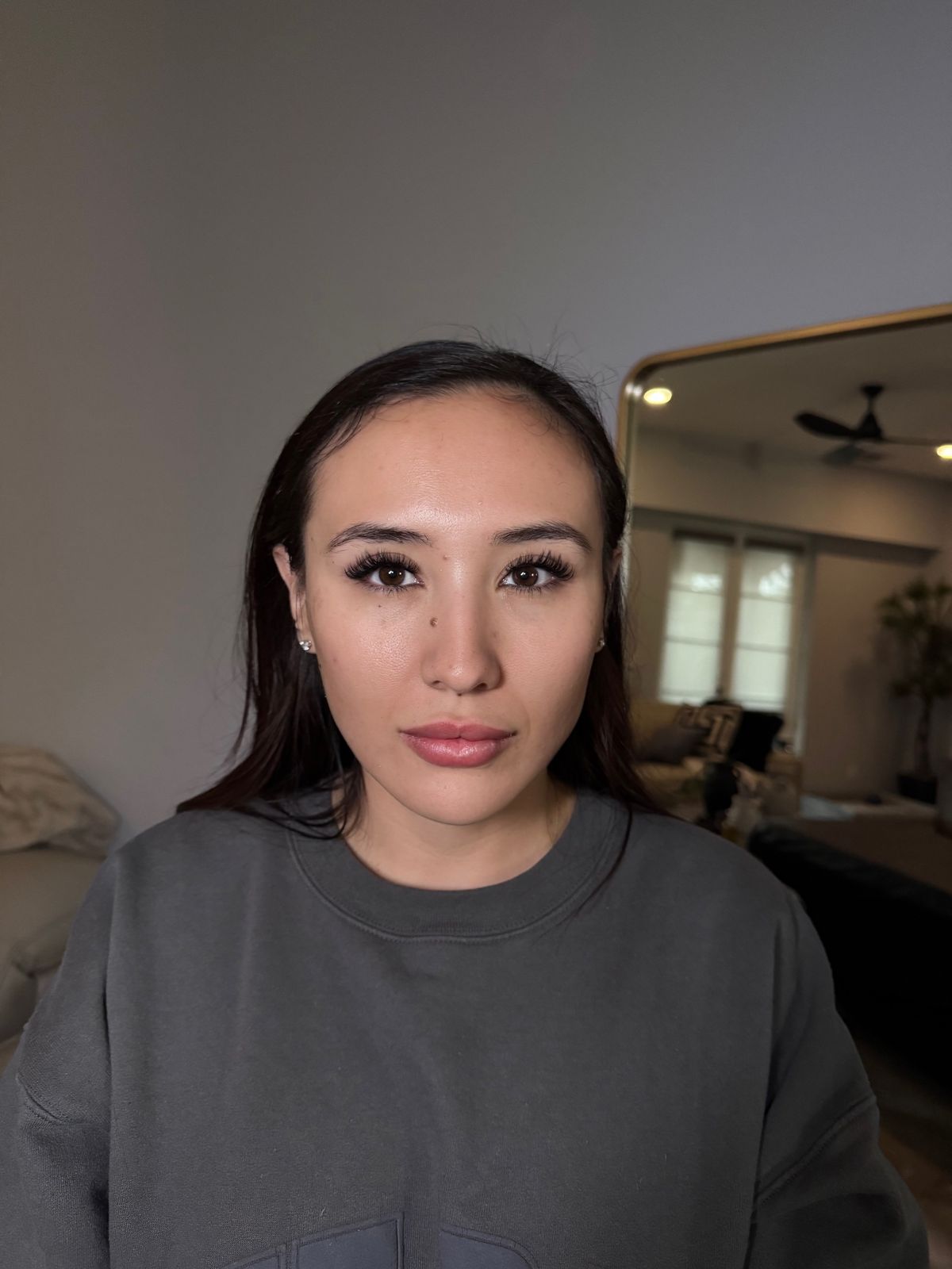 Hybrid lash extensions client