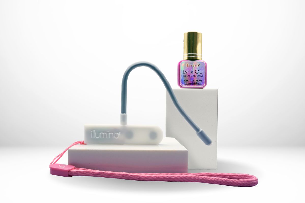 Illumino Lynk-Gel lash adhesive